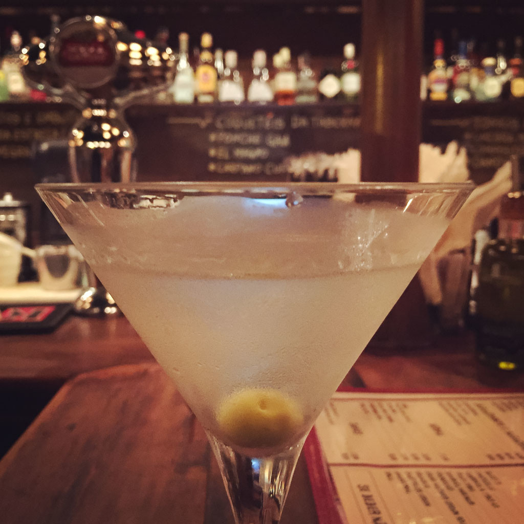 Drink: Dry Martini do restaurante Taberna 747