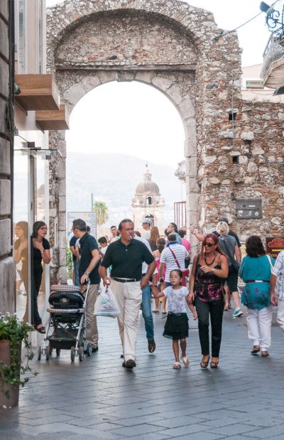 Porta Messina na viagem para Sicília, na Itália: Taormina | Cozinha do João