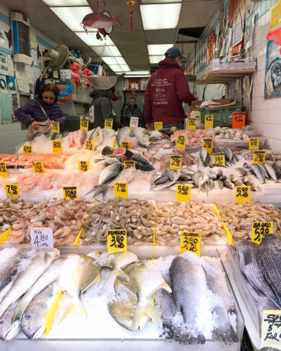 Lojinhas de frutos do mar em Chinatown, Nova York | Cozinha do João