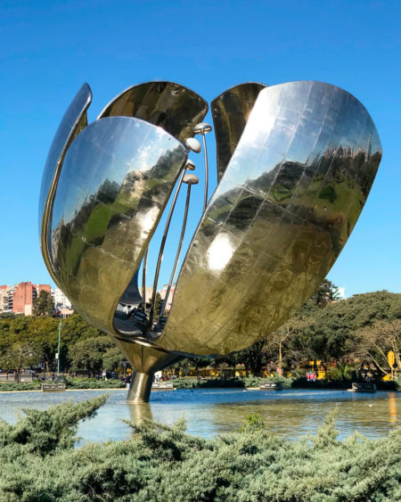Viagem para Buenos Aires, Argentina: escultura Floralis Genérica | CJ
