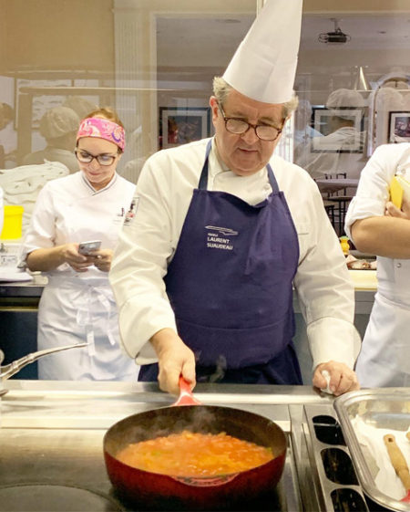 Chef Laurent Suadeau faz molho de tomate | Cozinha do João
